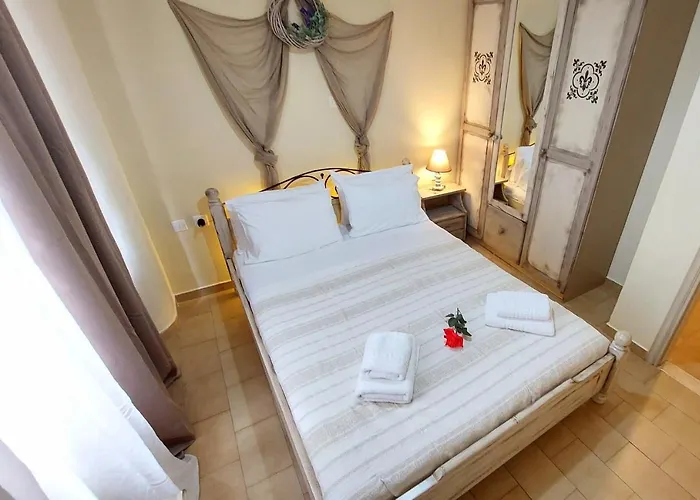 Lourantos & Appartement Vathy (Ithaca)