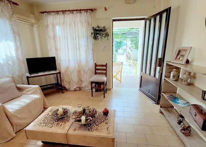Lourantos & Appartement *