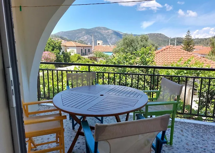 Appartement Lourantos & *