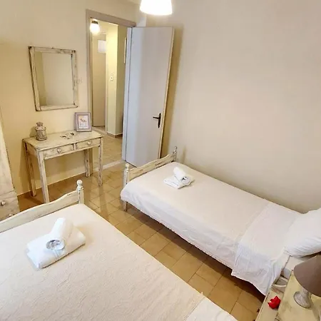 Lourantos & Appartement *